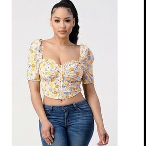Stand Out and Shine Floral Midriff
Top with Puff Sleeve